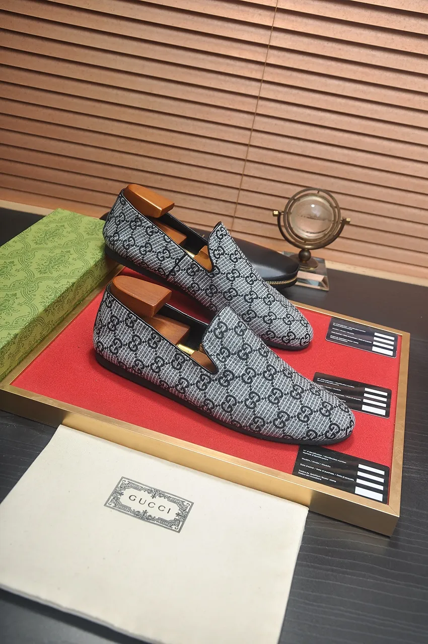 Men's men's shoes💰460💶[GUCCI Gucci] Men's wallet shoes🇮🇹Official website original 1:1 mold opening, original quality💯The upper is made of imported cowhide and Gucci original fabric➕Breathable cotton sheep lining, fine workmanship, high-end atmosphere. Has a fashionable and exemplary look. Rubber wear-resistant and anti-slip outsole. Code number: 38-44